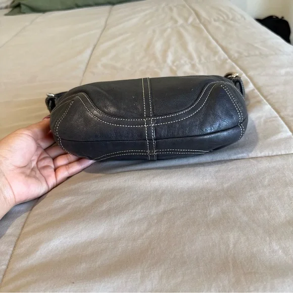 Coach - Picture 4 of 4